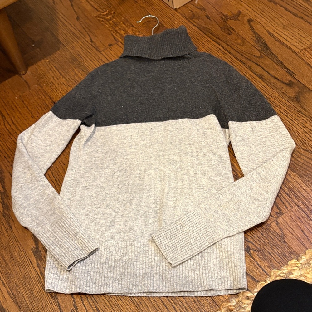 J.Crew Italian Cashmere Turtleneck Sweater Size XS in Gray Colorblock